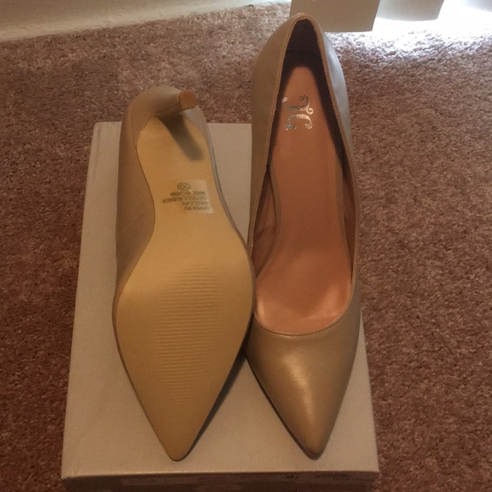 Brand new JG tan heels for all occasions